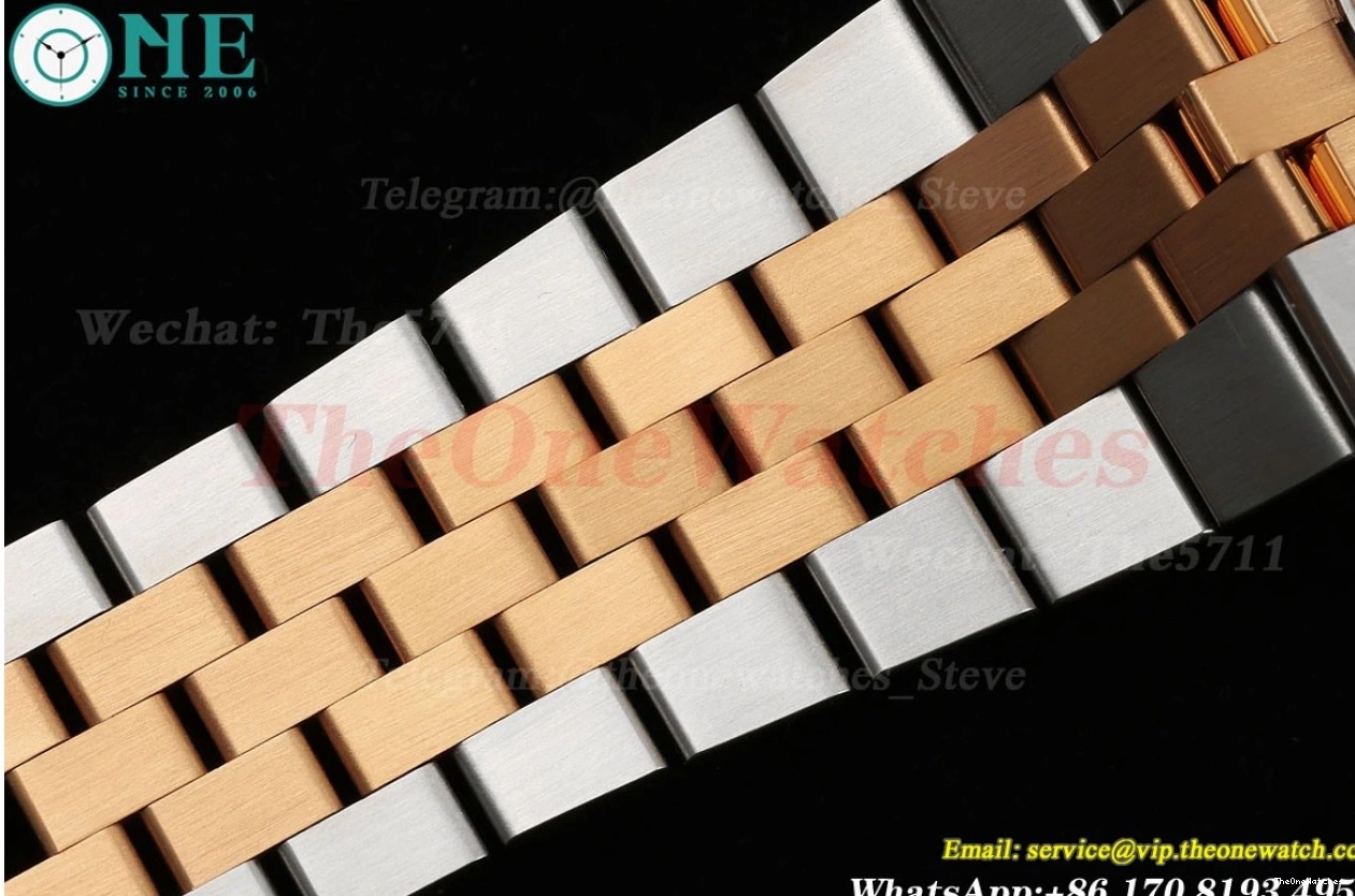 126331 A3235 Datejust Silver EWEF Textured 41mm Jub Stk SS RG 0325